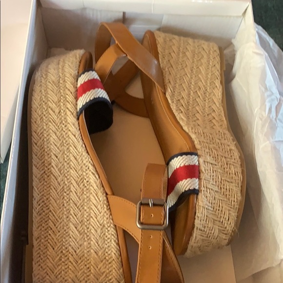 Madden girl - Picture 6 of 11